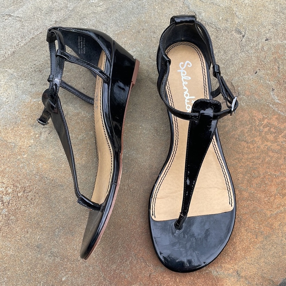 Splendid black shiny sandals